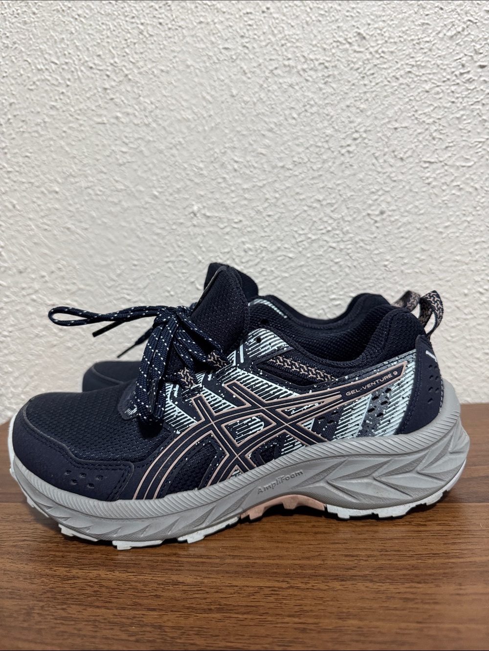 ASICS Gel-Venture 9 Midnight Fawn Women's Size 5.5 Blue